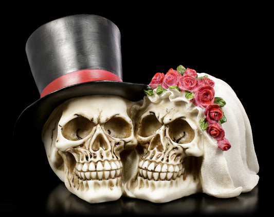 Newlywed Skeleton Couple Heads