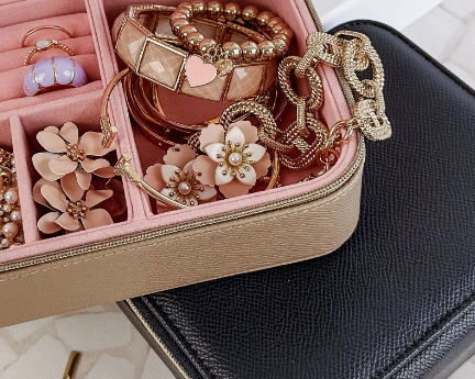 discover Louenhide: where style meets functionality.