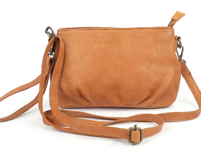 In Leatherz Blusher Bag