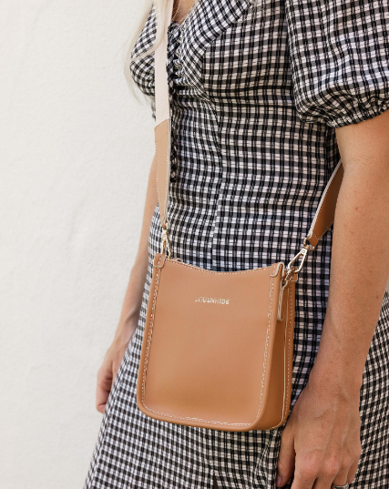 Louenhide Parker Phone Crossbody Bag [clr:camel]