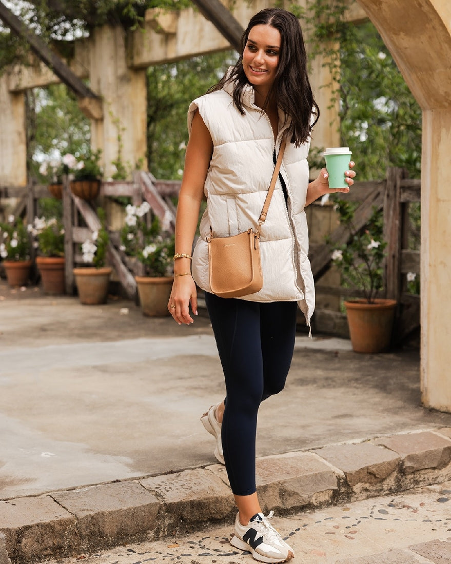 Louenhide Parker Phone Crossbody Bag [clr:camel]