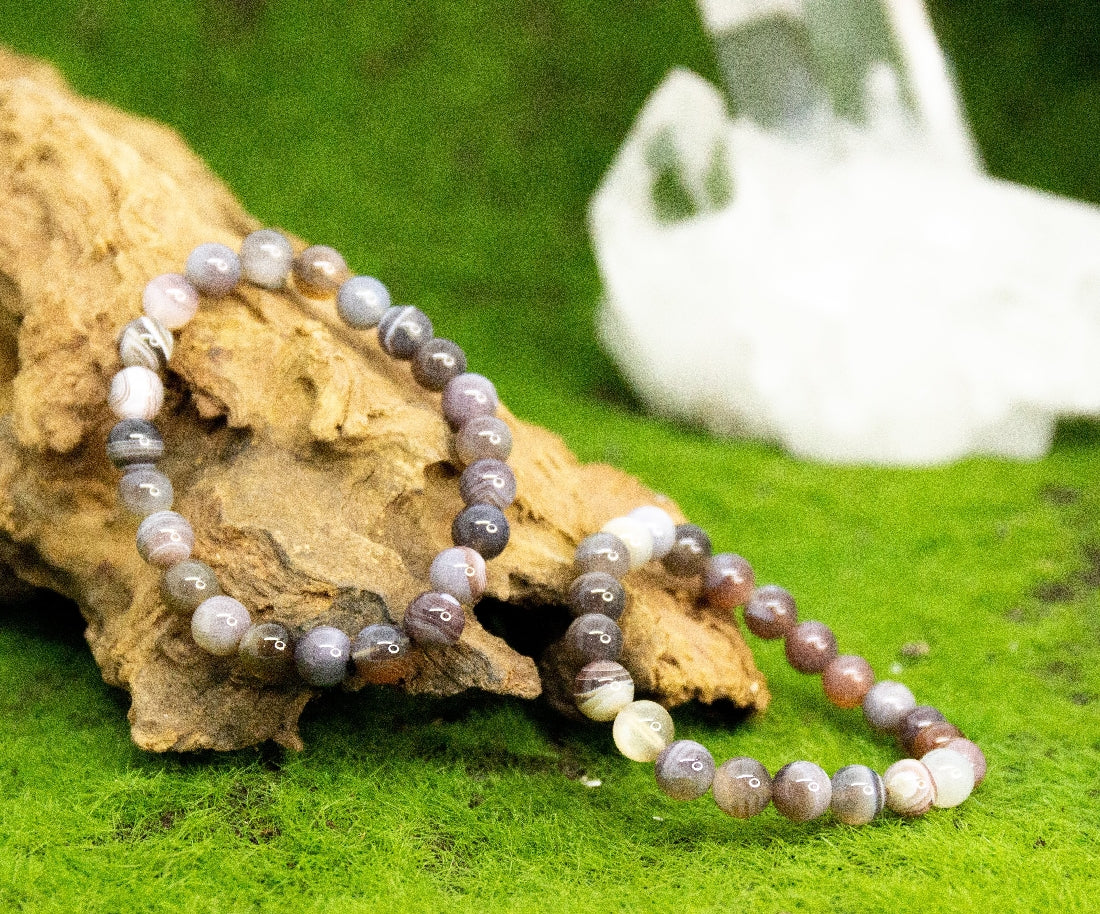 Natural Botswana Agate Healing Bracelet In Mist