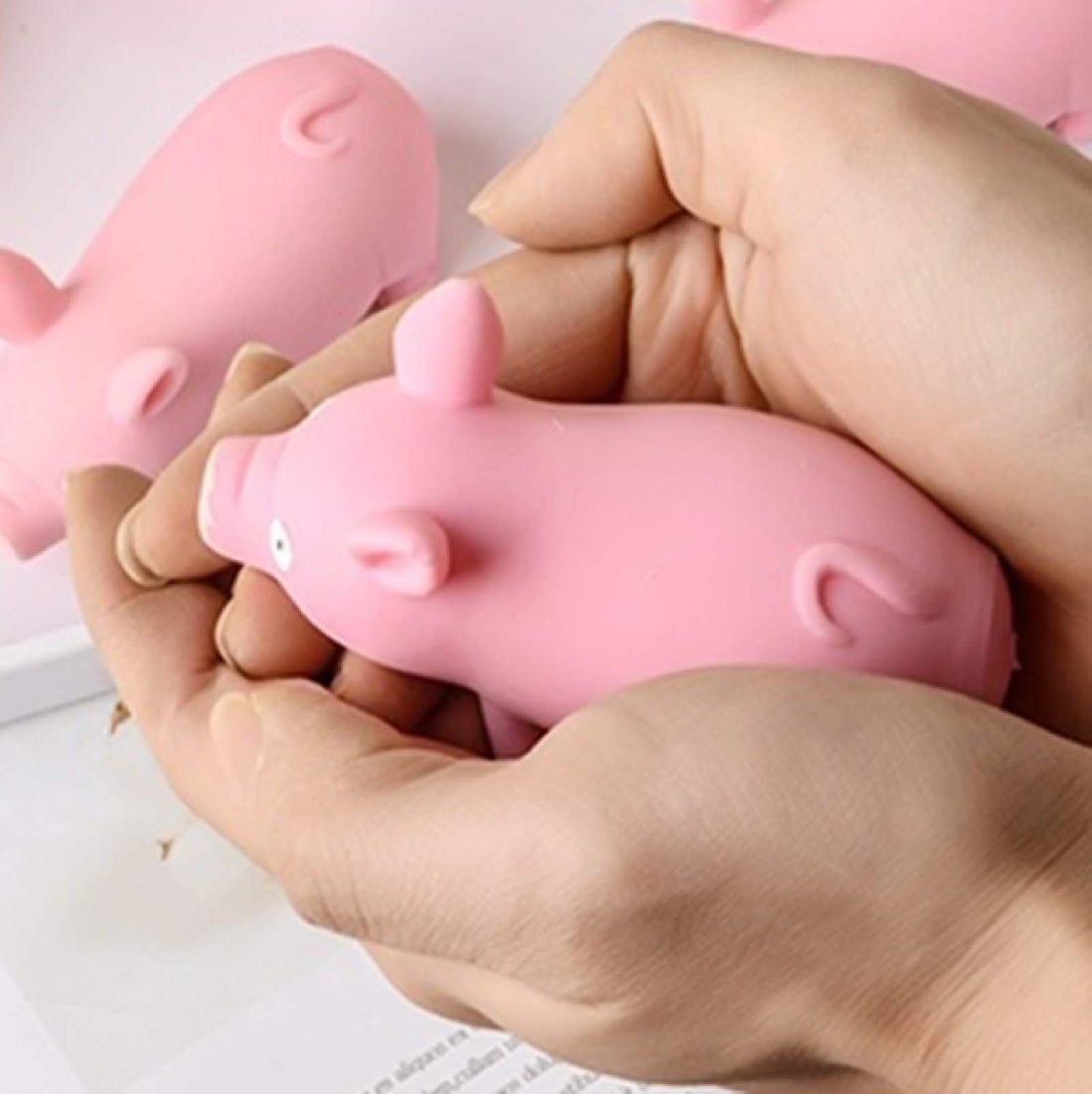 Mini Elastic Piglet