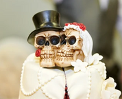 Newlywed Skeleton Couple Heads