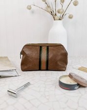 Louenhide Gilbert Toiletry Bag [clr:tobacco]