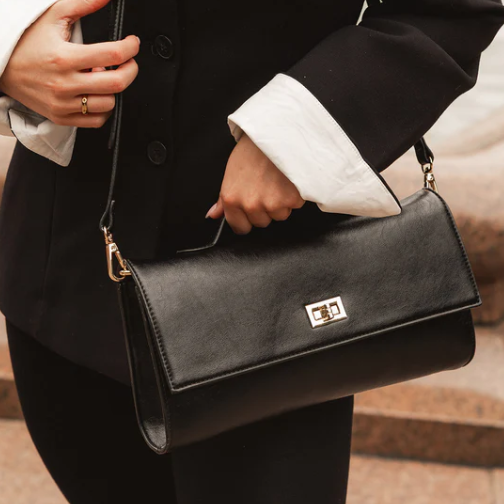 Louenhide Delaney Clutch Black