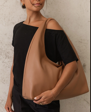 Louenhide Monaco Shoulder Bag Toffee